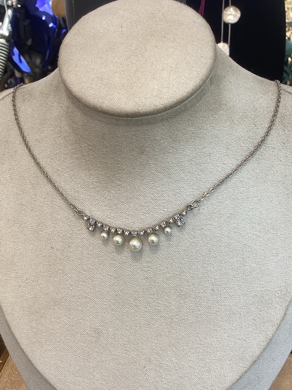 & Other Stories Vintage Silver-Tone Choker with White Pearls and Crystals